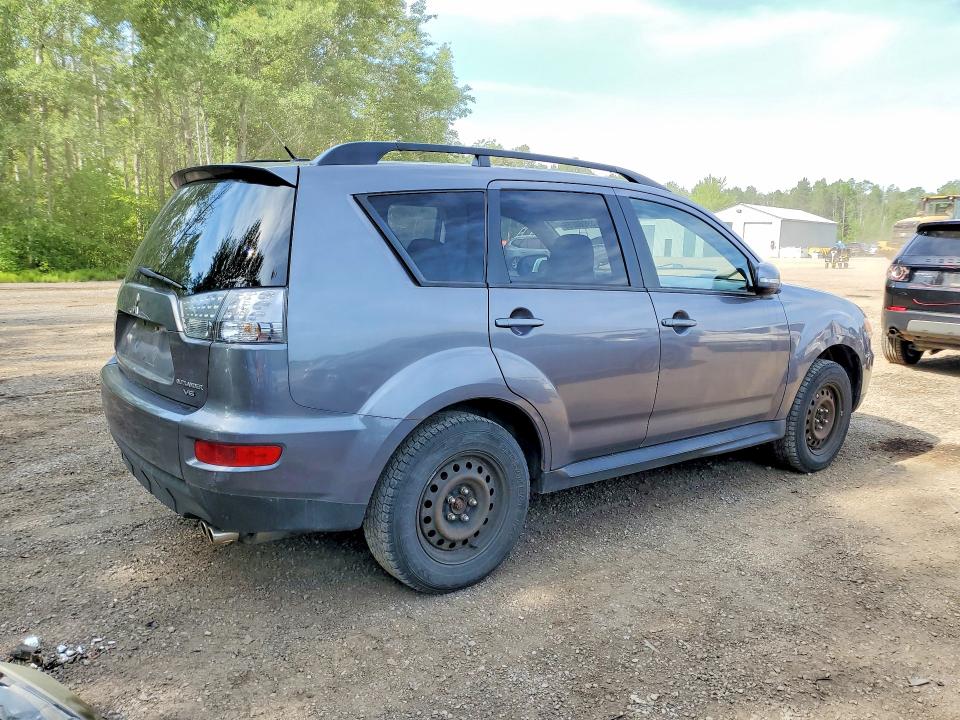 2010 Mitsubishi Outlander VIN JA4JT3AX7AZ602068 COPART salvage auction — FRONT END, ON - PERMIT NO BRAND - UNFIT, sold $400 on 2026-07-23 (photo 3)