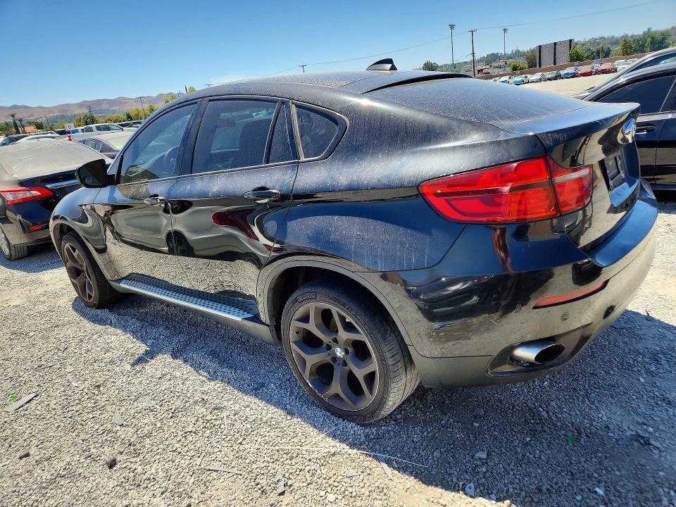 2013 BMW VIN 5UXFG2C58DL784942 COPART salvage auction — MINOR DENT/SCRATCHES, Ca - Dis/Dlr/Exp Only Clean Title, sold $1,400 on 2026-07-25 (photo 2)