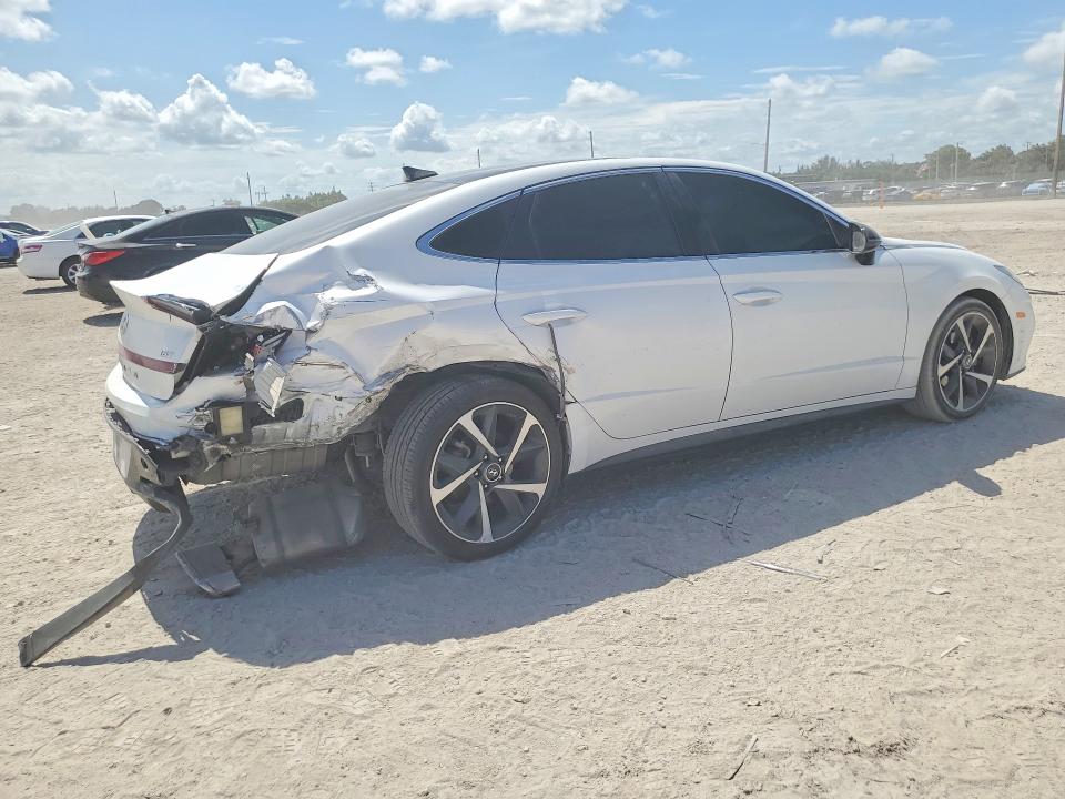 2022 Hyundai Sonata VIN KMHL44J28NA240936 COPART salvage auction — REAR END, Fl - Cert Of Title Slvg Rebuildable, sold $4,100 on 2026-07-28 (photo 3)