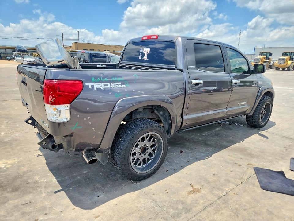 2013 Toyota Tundra VIN 5TFHW5F18DX299491 COPART salvage auction — REAR END, Tx - Salvage Vehicle Title, sold $9,000 on 2026-07-06 (photo 3)