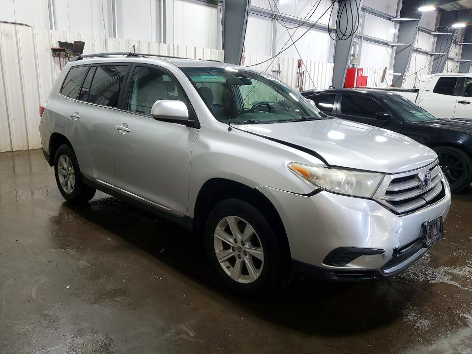 2012 Toyota Highlander VIN 5TDBK3EH4CS157843 COPART salvage auction — FRONT END, Mn - Cert Of Title-Prior Salvage, sold $475 on 2026-07-28 (photo 4)