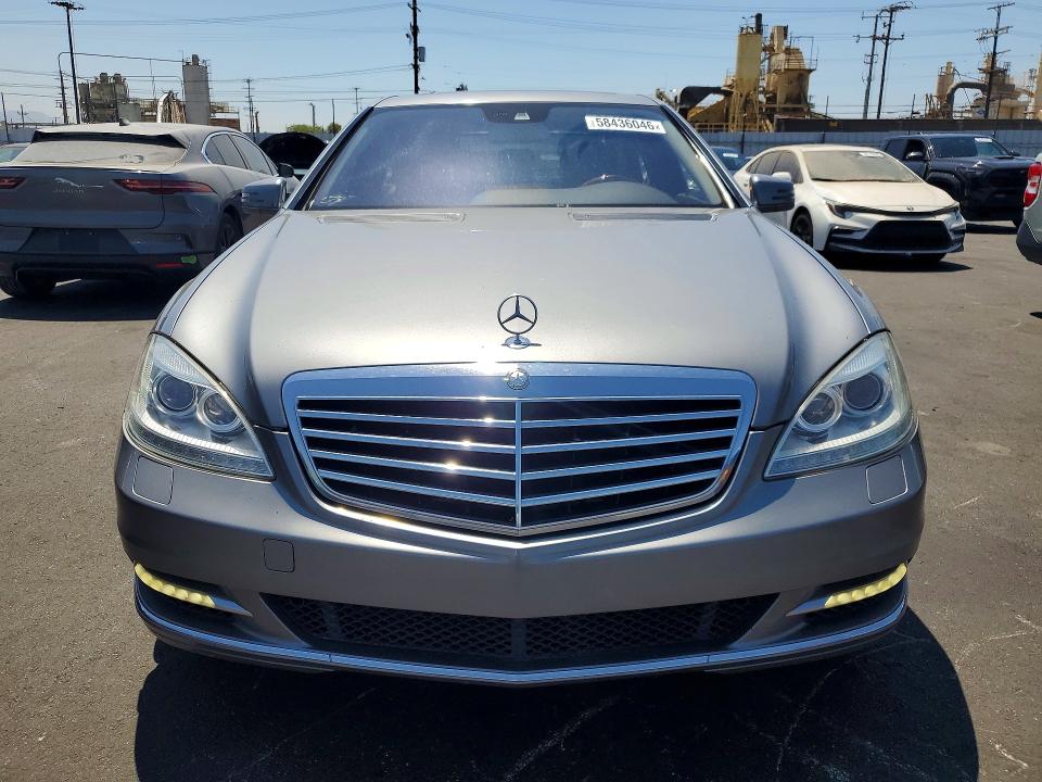 2012 Mercedes-benz S class VIN WDDNG7DB1CA490863 COPART salvage auction — MINOR DENT/SCRATCHES, Ca - Dis/Dlr/Exp Only Clean Title, sold $1,550 on 2026-07-08 (photo 5)