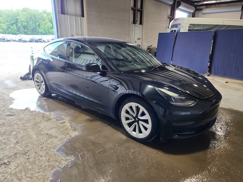 2022 Tesla Model 3 VIN 5YJ3E1EA1NF304419 COPART salvage auction — REAR END, MI - CERTIFICATE OF TITLE, sold $11,900 on 2026-07-15 (photo 4)