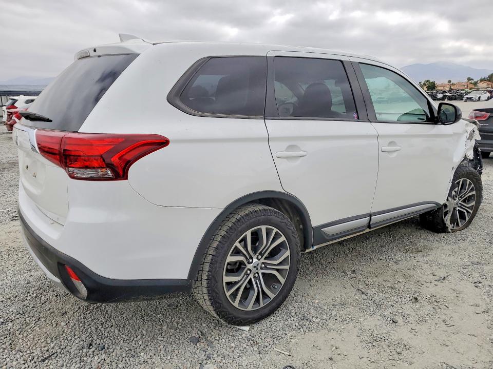 2017 Mitsubishi Outlander VIN JA4AD2A30HZ042862 COPART salvage auction — FRONT END, Ca - Dis/Dlr/Exp Only Clean Title, sold $2,200 on 2026-07-08 (photo 3)