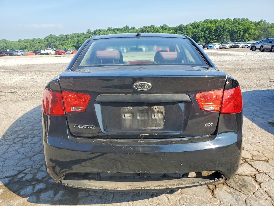 2010 Kia Forte VIN KNAFU4A2XA5827835 COPART salvage auction — REAR END, Pa - Certificate Of Salvage, sold $325 on 2026-07-09 (photo 5)
