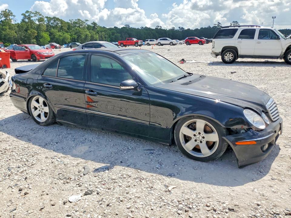 2007 Mercedes-benz E-klasse VIN WDBUF90X97X212929 COPART salvage auction — REAR END, Tx - Certificate Of Title, sold $525 on 2026-07-24 (photo 4)