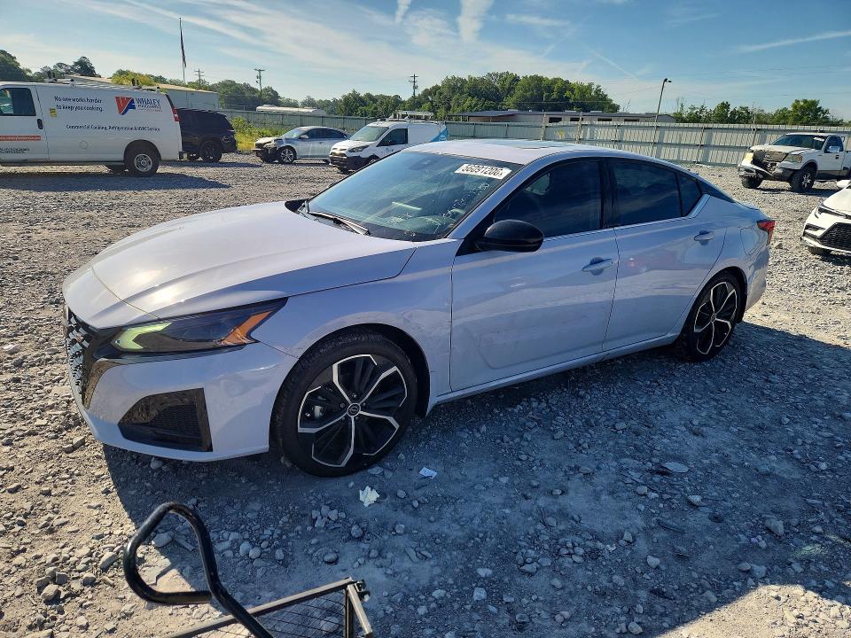 2025 Nissan Altima VIN 1N4BL4CV1SN428556 COPART salvage auction — SIDE, AL - CERT OF TITLE-SALVAGE TITLE, sold $9,200 on 2026-07-30 (photo 1)