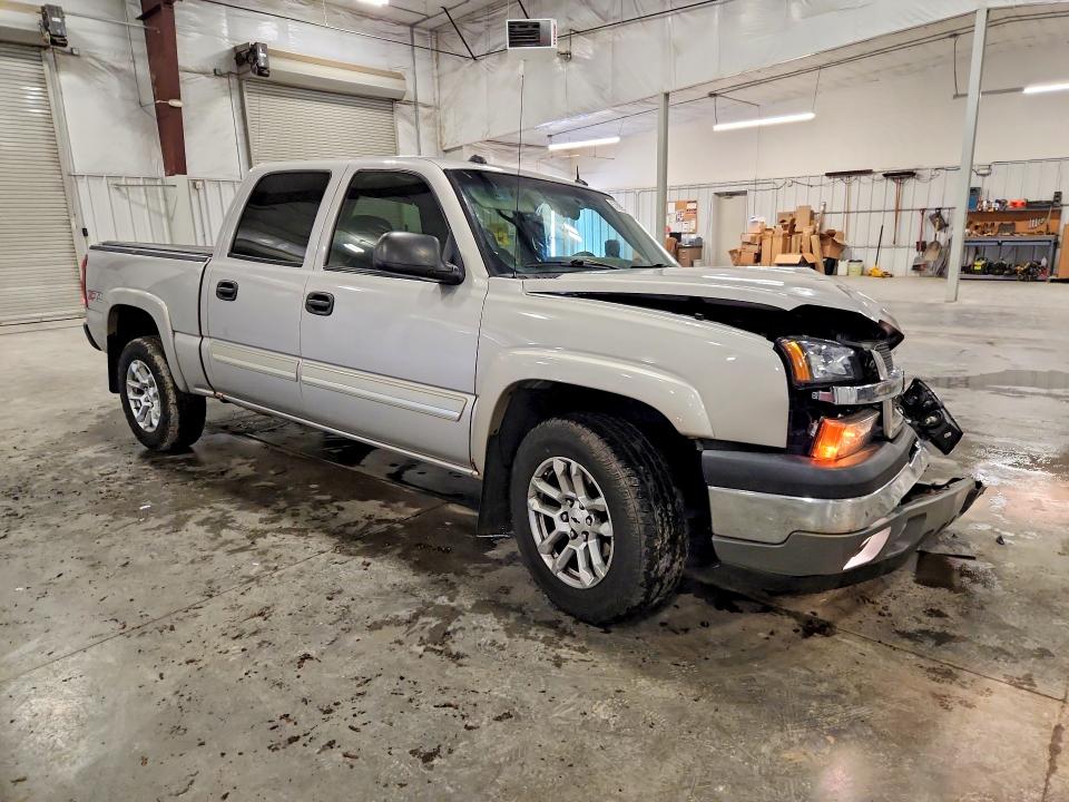 2005 Chevrolet Silverado VIN 2GCEK13T151388928 COPART salvage auction — FRONT END, MN - CERT OF TITLE-PRIOR SALVAGE, sold $1,150 on 2026-07-06 (photo 4)