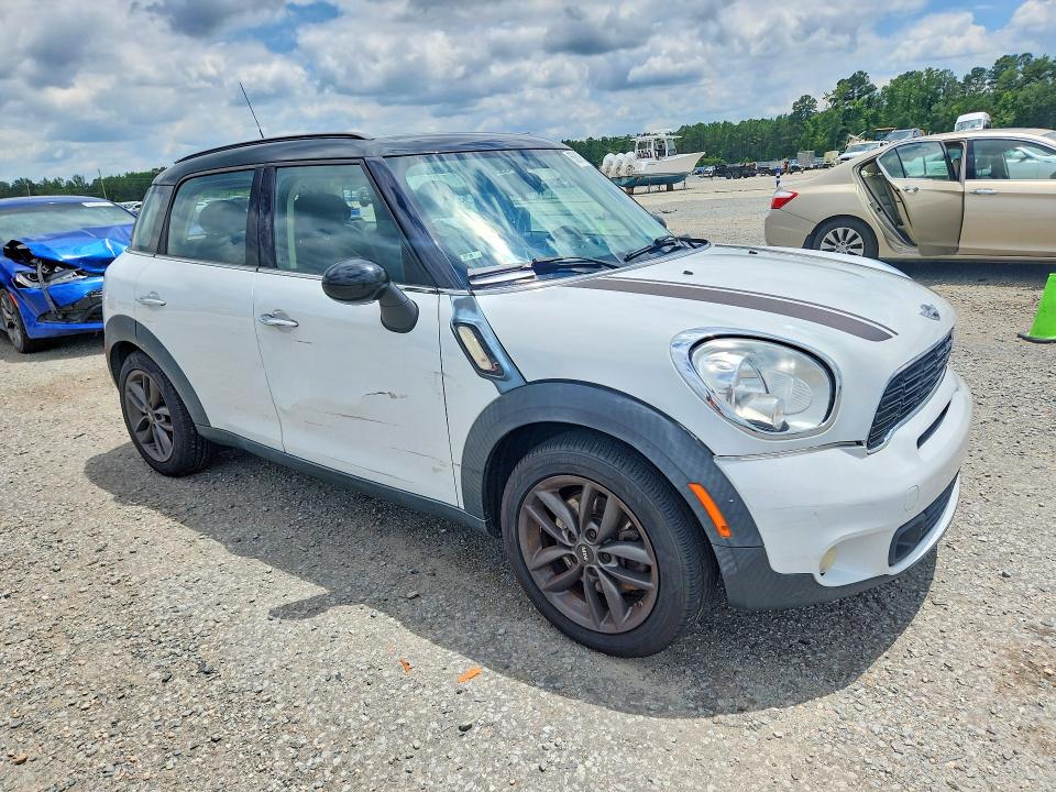 2014 Mini Cooper VIN WMWZC3C5XEWP28899 COPART salvage auction — SIDE, Nc - Salvage Certificate Of Title, sold $1,600 on 2026-08-17 (photo 4)