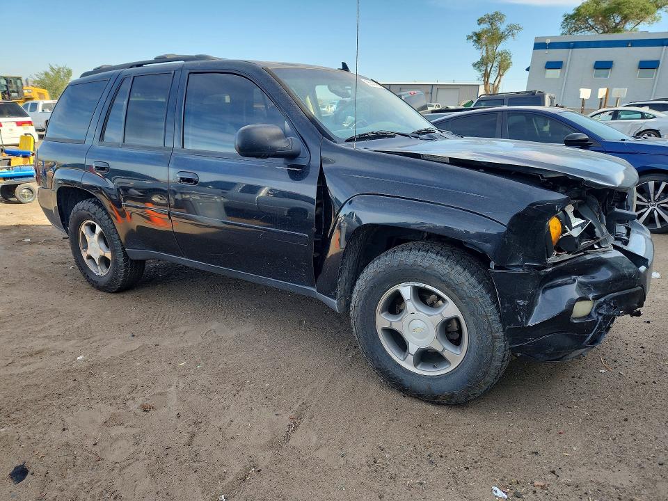 2008 Chevrolet Trailblazer VIN 1GNDS13S682261512 COPART salvage auction — FRONT END, NM - CERT OF TITLE-SALVAGE (P), sold $275 on 2026-07-09 (photo 4)
