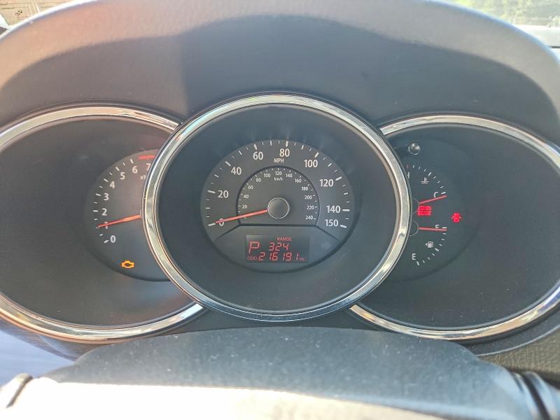 2011 Kia Sorento VIN 5XYKTCA18BG144160 COPART salvage auction — FRONT END, Md - Cert Of Salvage > 75% Damage, sold $900 on 2026-07-10 (photo 9)
