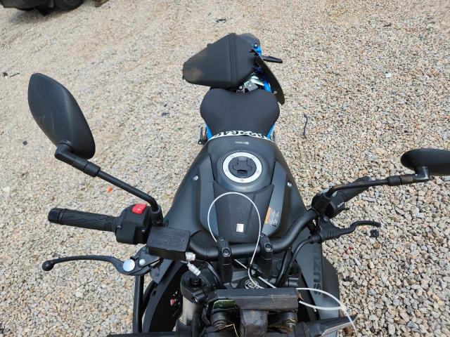 2024 Suzuki Gsx800 r VIN JS1EM11B0R7101442 COPART salvage auction — ALL OVER, AL - CERT OF TITLE-SALVAGE TITLE, sold $550 on 2026-07-09 (photo 5)