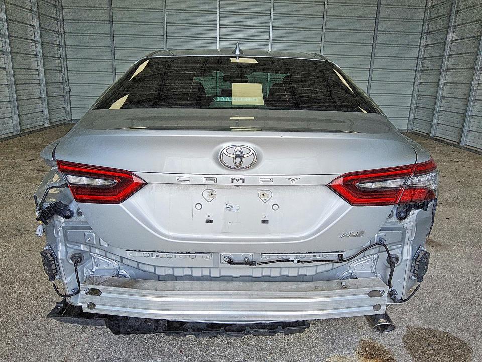 2022 Toyota Camry VIN 4T1F11AK7NU013725 COPART salvage auction — FRONT END, FL - CERTIFICATE OF TITLE, sold $7,000 on 2026-07-09 (photo 6)