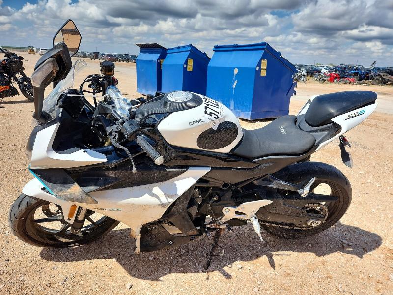 2024 Cf moto 450ss VIN LCEPESLA1R6003161 COPART salvage auction — SIDE, TX - SALVAGE VEHICLE TITLE, sold $1,050 on 2026-07-09 (photo 3)