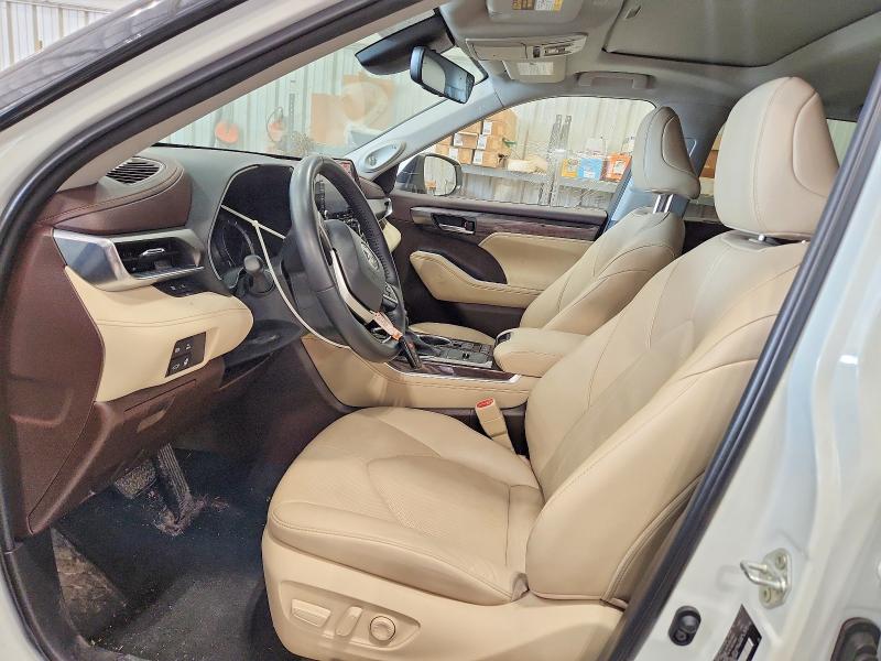 2022 Toyota Highlander VIN 5TDXBRCH3NS562459 COPART salvage auction — FRONT END, WI - CERT OF TITLE-SALVAGE VEHICLE, sold $19,400 on 2026-07-15 (photo 7)