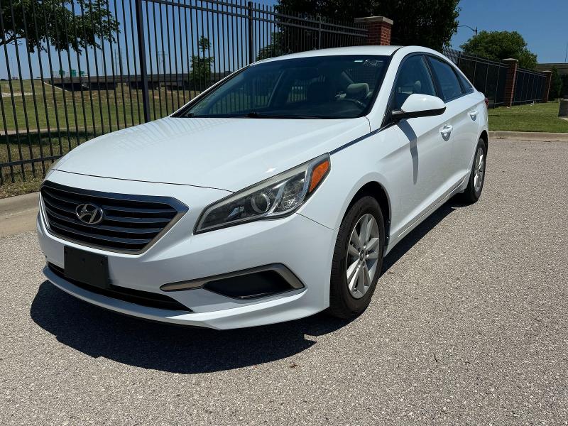2016 Hyundai Sonata VIN 5NPE24AF7GH265764 COPART salvage auction — MINOR DENT/SCRATCHES, Ok - Certificate Of Title (P), sold $2,900 on 2026-07-02 (photo 2)