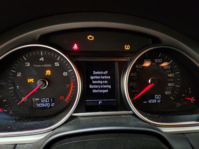 2013 Audi Q7 VIN WA1DGAFEXDD015698 COPART salvage auction — MECHANICAL, IN - CERTIFICATE OF TITLE, sold $2,350 on 2026-07-09 (photo 9)