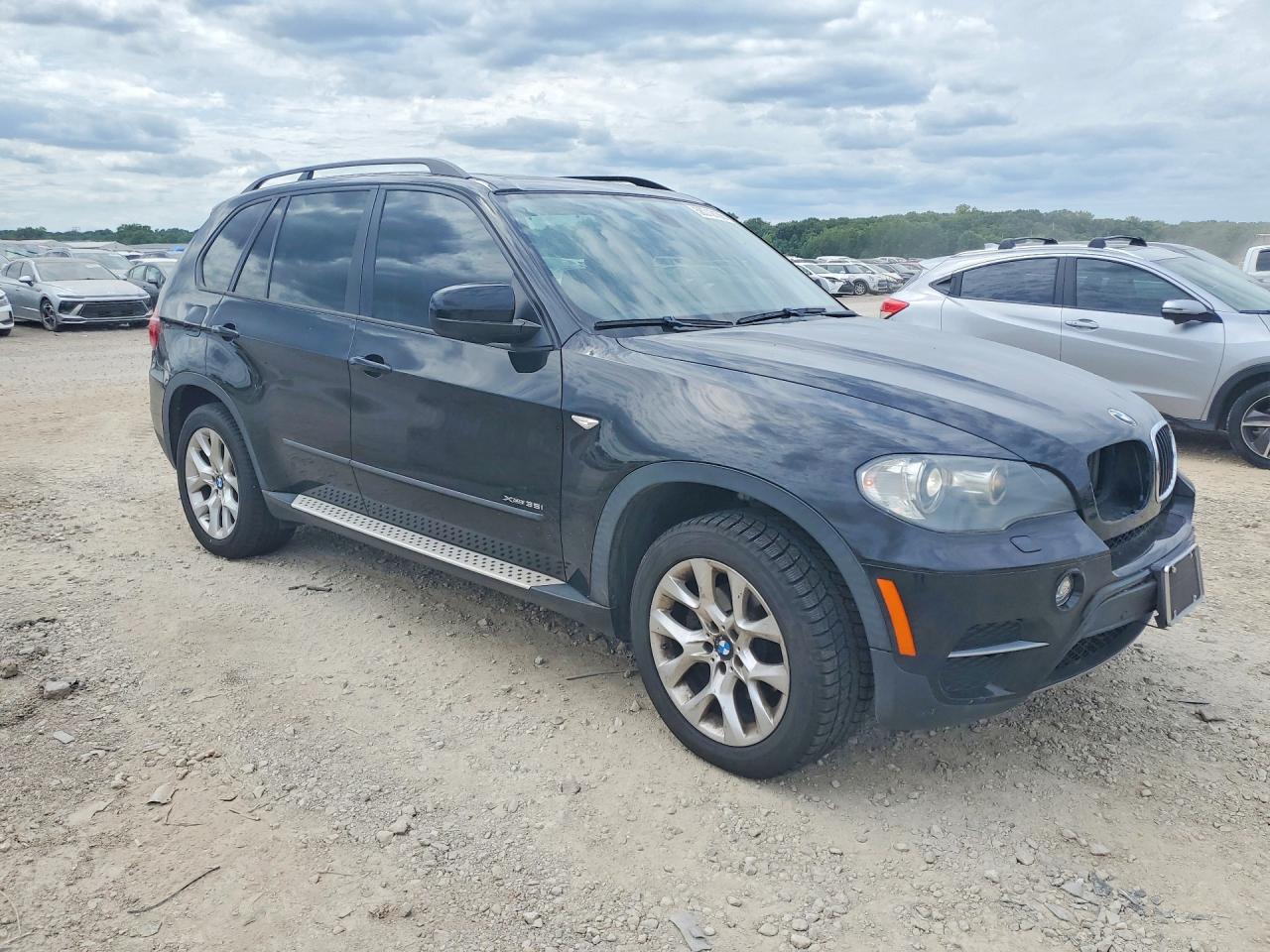 2011 BMW X5 VIN 5UXZV4C52BL414579 COPART salvage auction — Front End, MO - DEALER ONLY CLEAN TITLE, sold $500 on 2026-07-02 (photo 4)