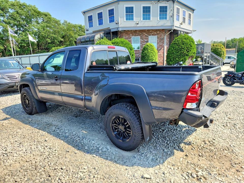 2015 Toyota Tacoma VIN 5TFUX4EN1FX036854 COPART salvage auction — REAR END, Ma - Cert Of Title-Reconstrctd Coll, sold $125 on 2026-07-29 (photo 2)