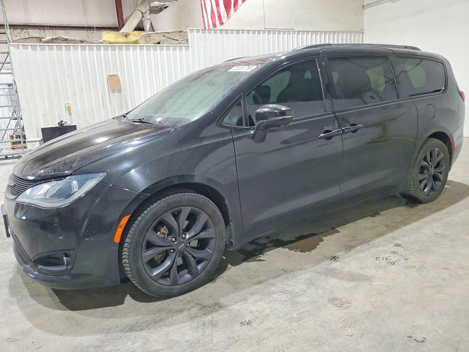2018 Chrysler VIN 2C4RC1GG8JR230674 COPART salvage auction — HAIL, Ok - Cert Of Title-Salvage, sold $5,800 on 2026-07-22 (photo 1)