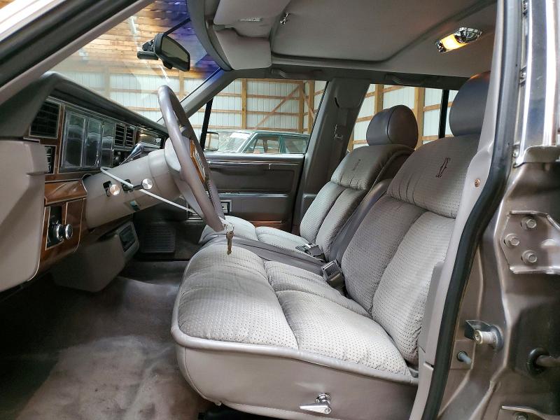 1989 Lincoln TOWN CAR VIN 1LNBM83F7KY627418 COPART salvage auction — BURN, Ny - Mv-907A Salvage Certificate (P), sold $4,400 on 2026-07-28 (photo 7)