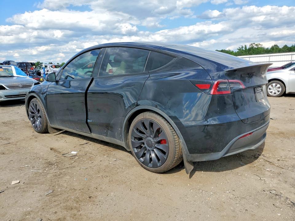 2025 Tesla Model y VIN 7SAYGDEF3SA343294 COPART salvage auction — FRONT END, Va - Cert Of Title - Salvage, sold $21,300 on 2026-07-22 (photo 2)