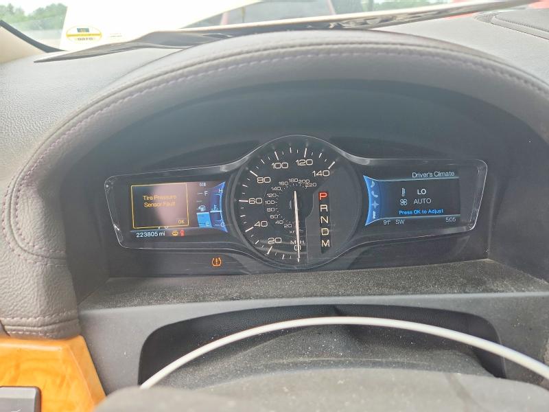 2011 Lincoln Mkx VIN 2LMDJ6JK4BBJ16868 COPART salvage auction — FRONT END, MI - CERTIFICATE OF TITLE, sold $525 on 2026-07-09 (photo 9)