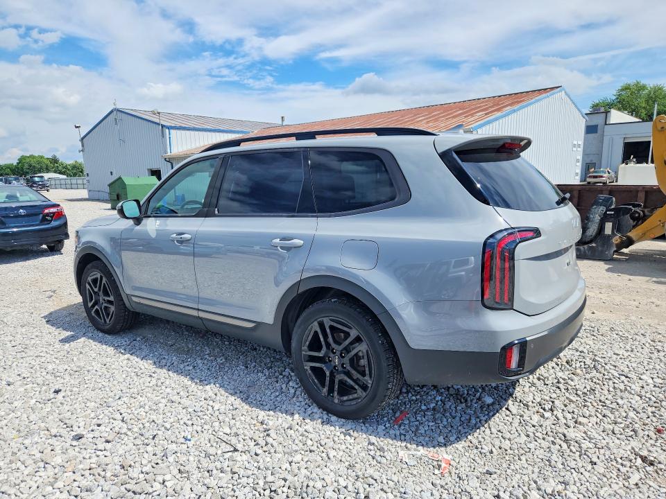 2023 Kia Telluride VIN 5XYP3DGC2PG327002 COPART salvage auction — SIDE, Salvage Title, sold $3,600 on 2026-07-21 (photo 2)