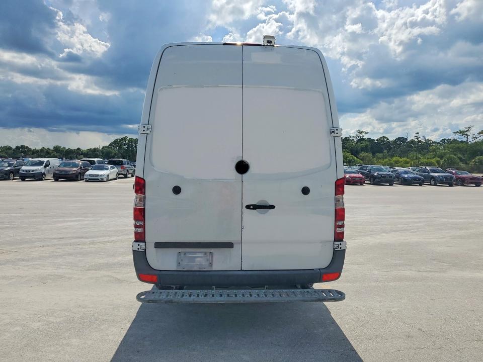 2015 Mercedes-benz VIN WD3PE8DB2FP124940 COPART salvage auction — MINOR DENT/SCRATCHES, Fl - Certificate Of Title, sold $1,350 on 2026-07-15 (photo 6)