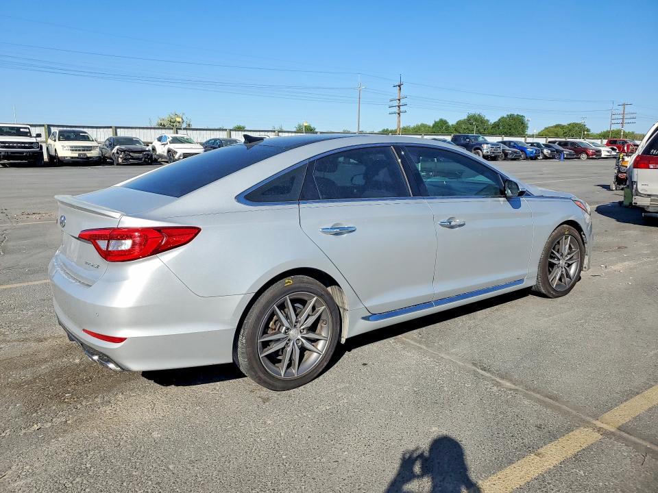 2015 Hyundai Sonata VIN 5NPE34AB0FH071859 COPART salvage auction — FRONT END, Id - Salvage Certificate Of Title, sold $1,350 on 2026-08-21 (photo 3)