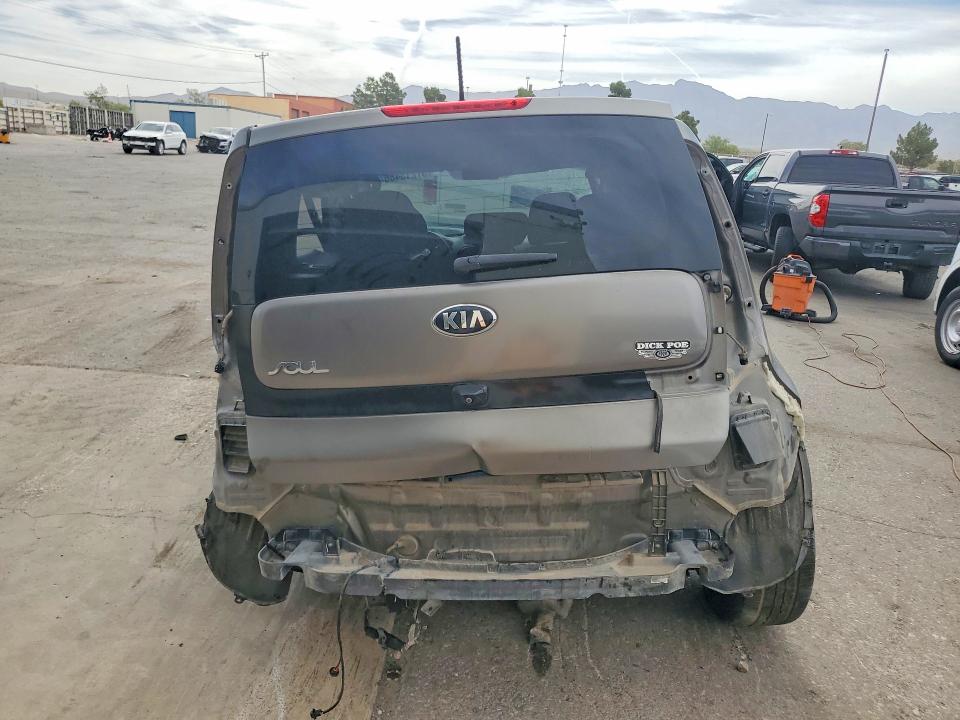 2017 Kia Soul VIN KNDJP3A52H7422513 COPART salvage auction — SIDE, Tx - Salvage Vehicle Title, sold $1,250 on 2026-07-17 (photo 6)