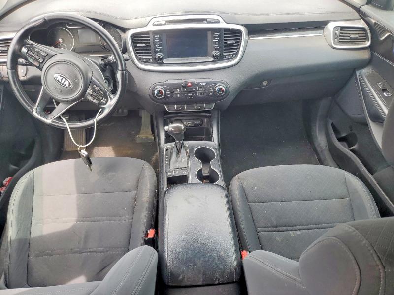 2017 Kia Sorento VIN 5XYPGDA35HG231542 COPART salvage auction — BURN, In - Cert Of Title-Salvage Title, sold $250 on 2026-07-27 (photo 8)