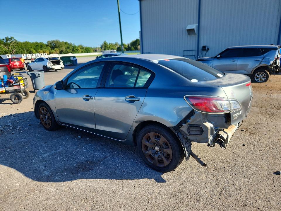 2013 Mazda 3 VIN JM1BL1TF1D1722020 COPART salvage auction — REAR END, Sc - Cert Of Title-Salvage, sold $350 on 2026-07-15 (photo 2)