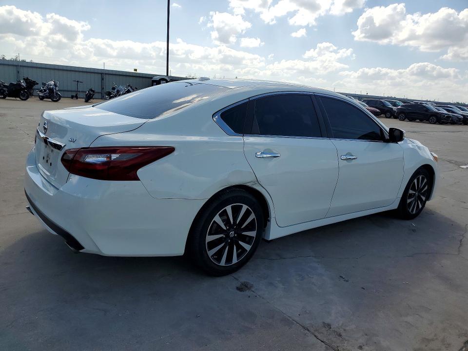 2018 Nissan Altima VIN 1N4AL3AP1JC136541 COPART salvage auction — SIDE, Tx - Salvage Vehicle Title, sold $1,400 on 2026-07-09 (photo 3)