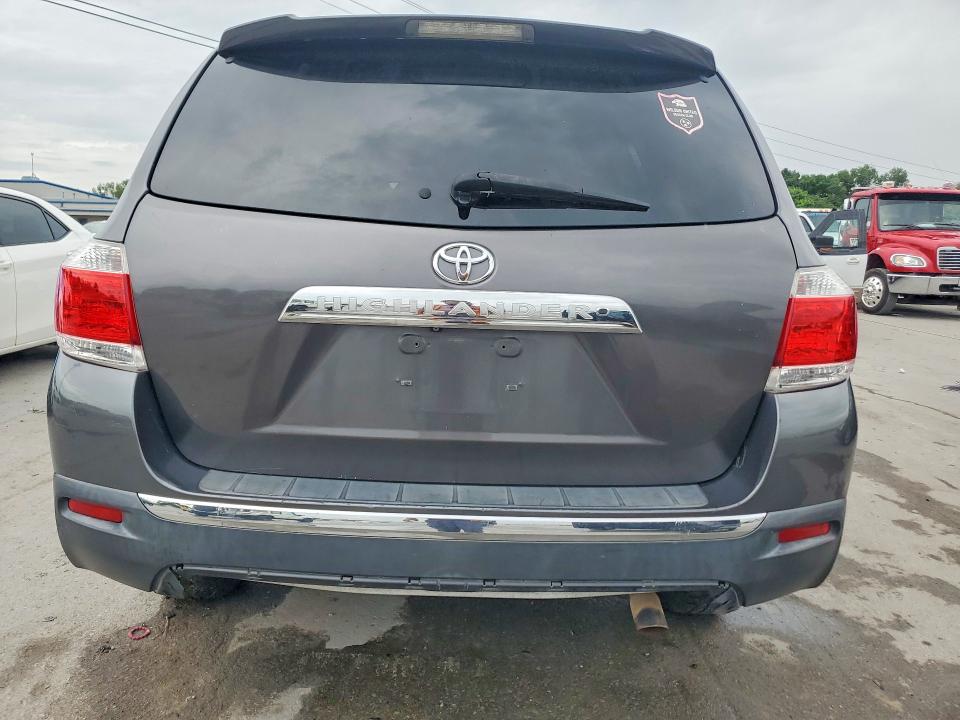2011 Toyota Highlander VIN 5TDZK3EH7BS041288 COPART salvage auction — FRONT END, TN - CERTIFICATE OF TITLE, sold $2,950 on 2026-07-27 (photo 6)