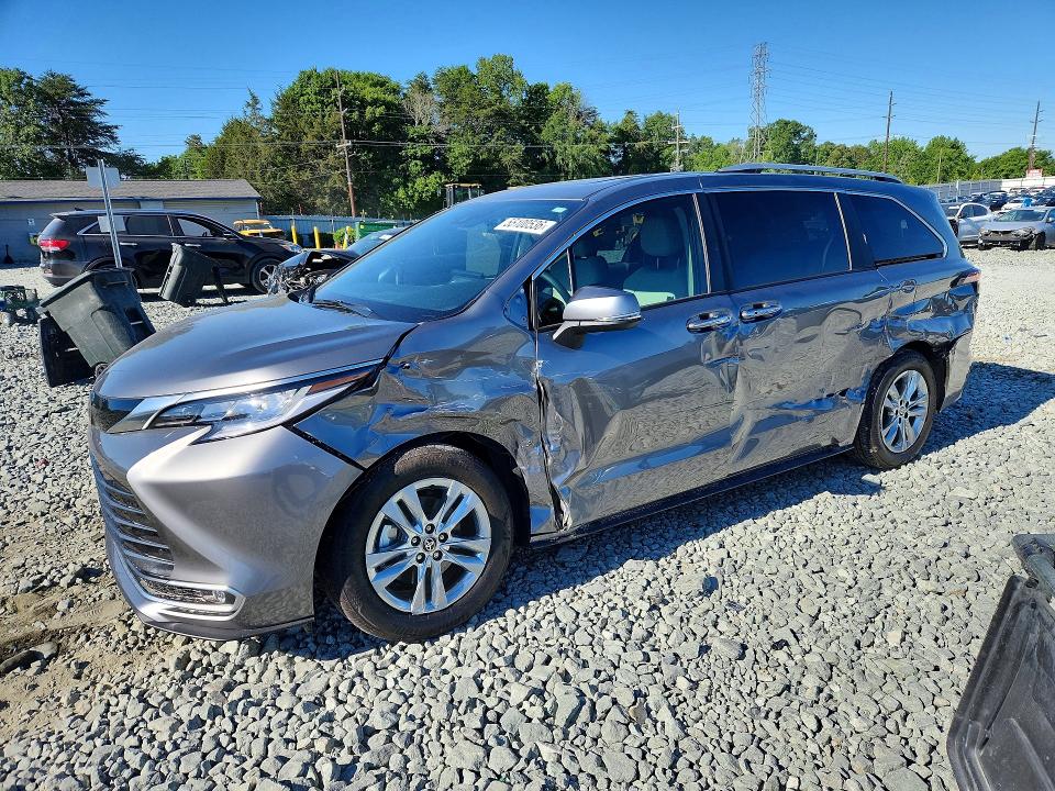 2026 Toyota Sienna VIN 5TDZSKFC7TS228061 COPART salvage auction — SIDE, NC - SALVAGE CERTIFICATE OF TITLE, sold $11,000 on 2026-07-29 (photo 1)