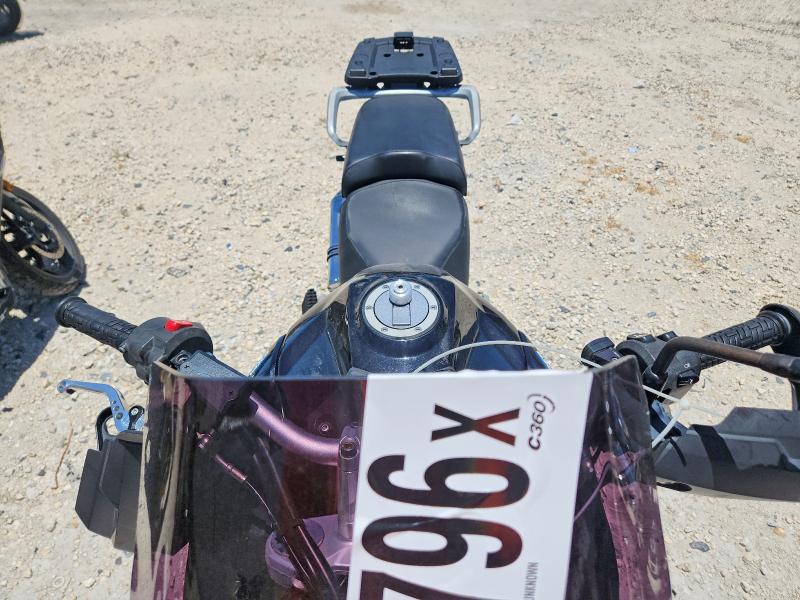2012 Triumph motorcycle Tiger VIN SMTF02XK2CJ540785 COPART salvage auction — SIDE, FL - CERT OF TITLE SLVG REBUILDABLE, sold $2,700 on 2026-07-02 (photo 5)