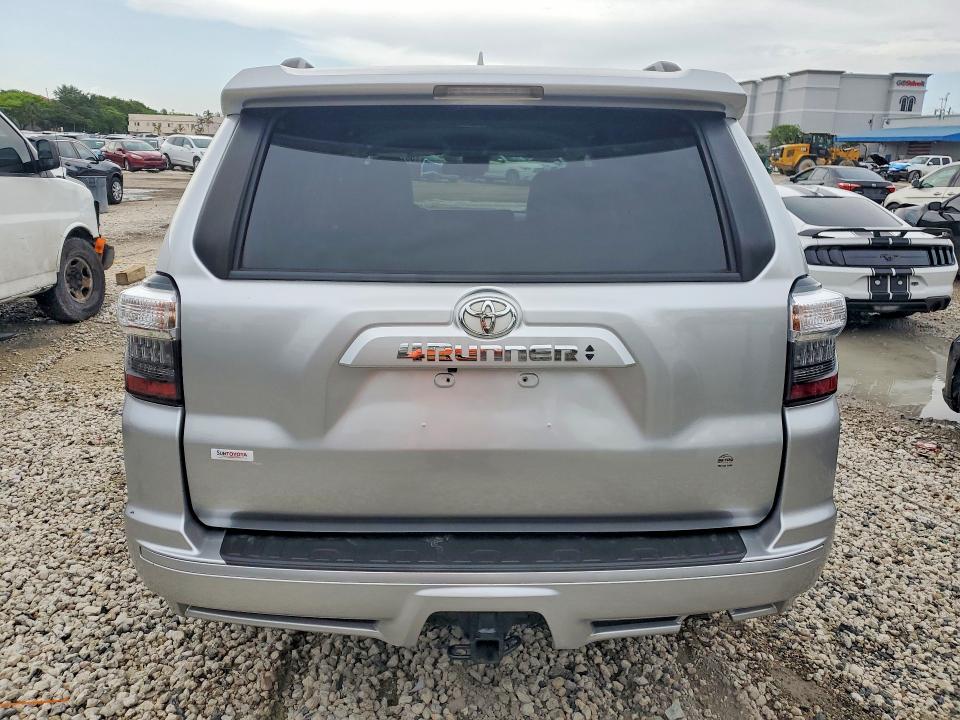 2022 Toyota 4runner VIN JTESU5JR9N6009643 COPART salvage auction — MINOR DENT/SCRATCHES, Fl - Certificate Of Title (P), sold $14,700 on 2026-07-02 (photo 6)