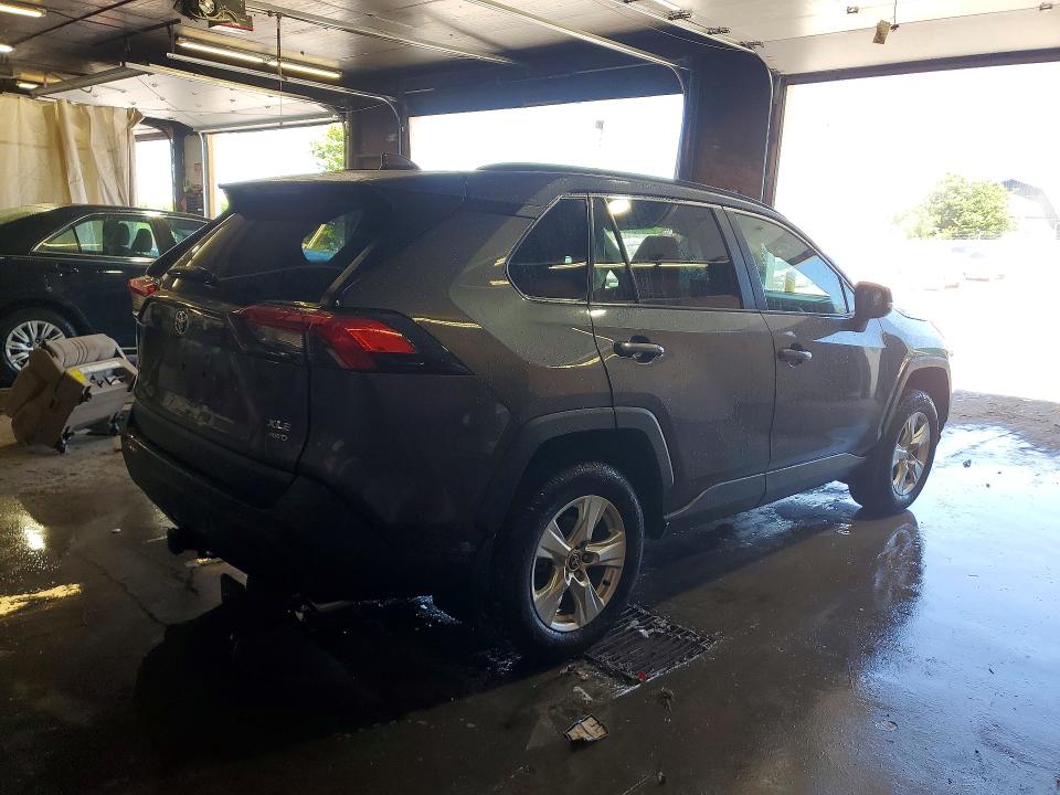 2021 Toyota VIN 2T3P1RFV0MW237883 COPART salvage auction — SIDE, Pa - Certificate Of Salvage, sold $9,400 on 2026-07-02 (photo 3)