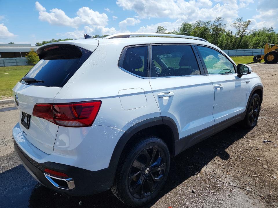 2024 Volkswagen Taos VIN 3VVEX7B29RM127463 COPART salvage auction — FRONT END, FL - CERTIFICATE OF TITLE (P), sold $7,000 on 2026-07-15 (photo 3)