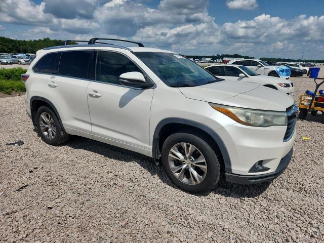 2015 Toyota Highlander VIN 5TDJKRFH7FS113224 COPART salvage auction — MINOR DENT/SCRATCHES, Nc - Certificate Of Title (P), sold $9,300 on 2026-07-28 (photo 4)
