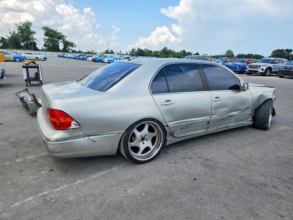 2001 Lexus Ls 430 VIN JTHBN30F010045911 COPART salvage auction — FRONT END, FL - CERT OF TITLE SLVG REBUILDABLE, sold $450 on 2026-07-09 (photo 3)
