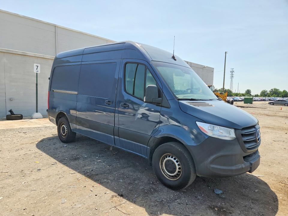 2019 Mercedes-benz Sprinter VIN WD4PF0CD6KP040983 COPART salvage auction — MINOR DENT/SCRATCHES, Md - Certificate Of Title, sold $9,500 on 2026-07-29 (photo 4)