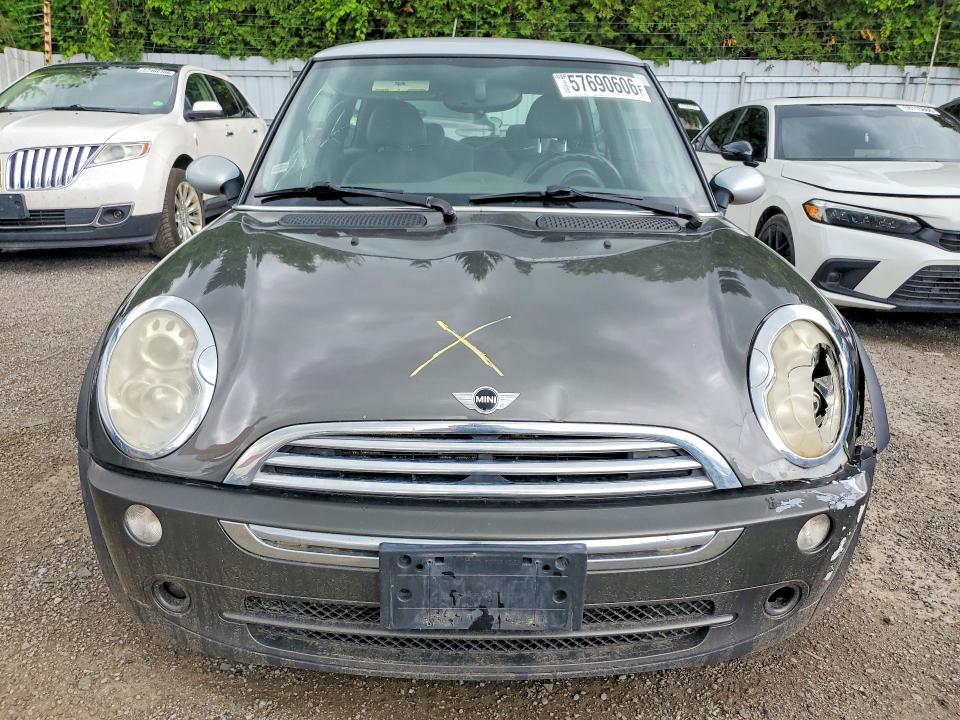 2006 Mini Cooper VIN WMWRC33516TK65411 COPART salvage auction — FRONT END, On - Permit No Brand - Unfit, sold $350 on 2026-07-09 (photo 5)