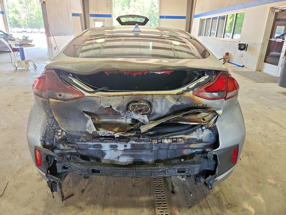 2022 Hyundai Ioniq VIN KMHC65LC0NU270162 COPART salvage auction — BURN, Va - Cert Of Title - Salvage, sold $5,400 on 2026-07-02 (photo 6)