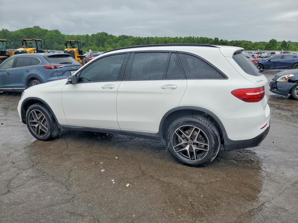 2019 Mercedes-benz Glc VIN WDC0G4KB2KV117550 COPART salvage auction — VANDALISM, Salvage Title, sold $9,300 on 2026-08-13 (photo 2)