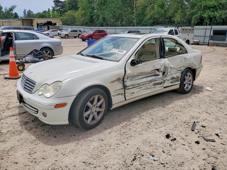 2007 Mercedes-benz C-klasse VIN WDBRF92H57F914781 COPART salvage auction — SIDE, Nc - Salvage Certificate Of Title, sold $350 on 2026-07-31 (photo 1)