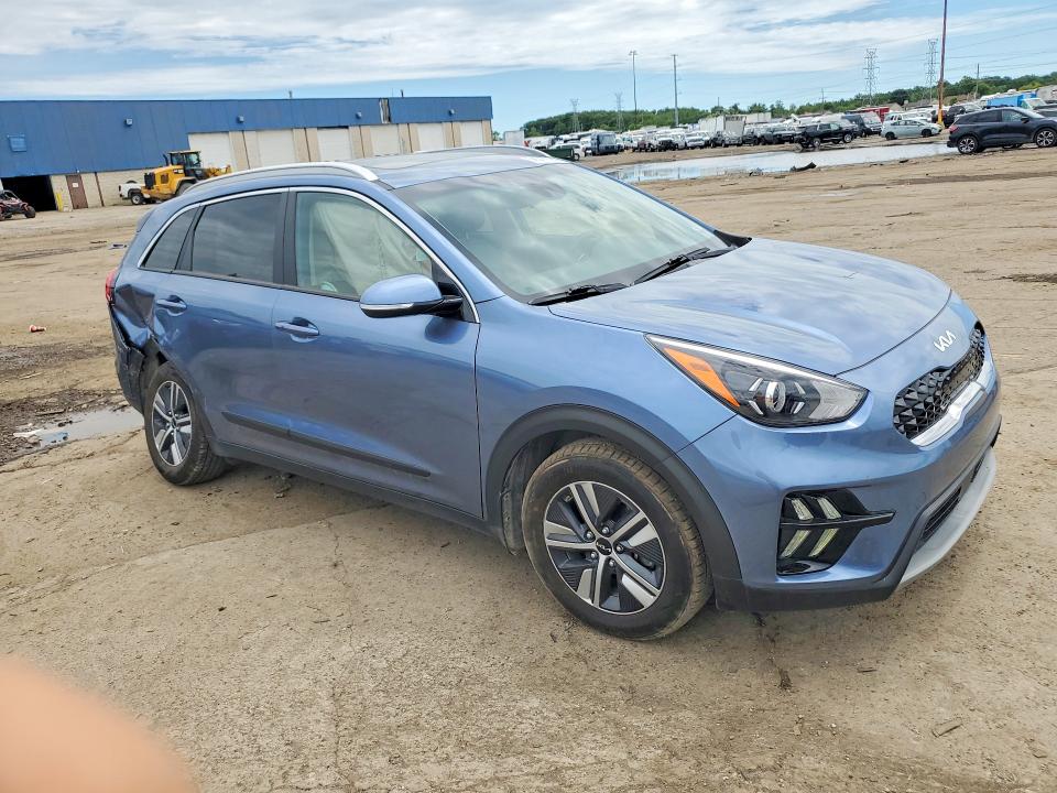 2022 Kia Niro VIN KNDCE3LC6N5522115 COPART salvage auction — REAR END, Mi - Scrap Certificate Of Title, sold $7,800 on 2026-07-31 (photo 4)