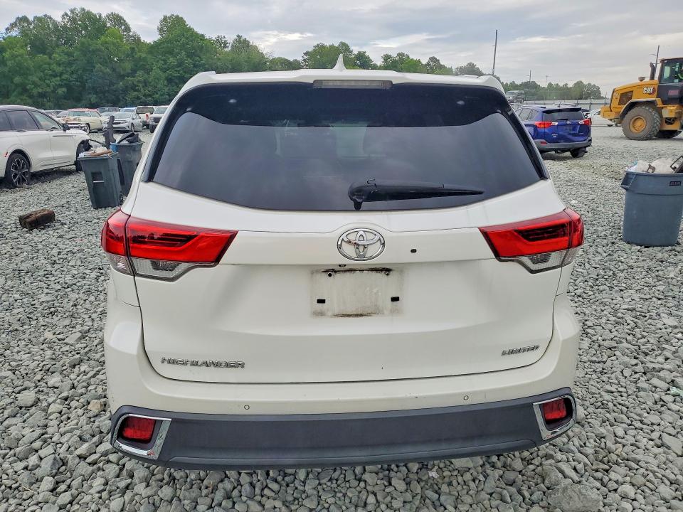 2017 Toyota VIN 5TDYZRFH4HS218235 COPART salvage auction — UNDERCARRIAGE, Nc - Salvage Certificate Of Title, sold $8,400 on 2026-07-22 (photo 6)