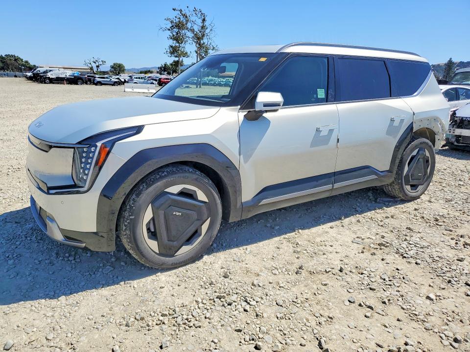 2024 Kia Ev9 VIN KNDADFS54R6027345 COPART salvage auction — REAR END, Ca - Salvage Certificate, sold $11,200 on 2026-07-28 (photo 1)